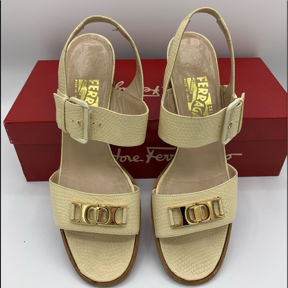 Women’s Salvatore Ferragamo Sandals Size 8AA